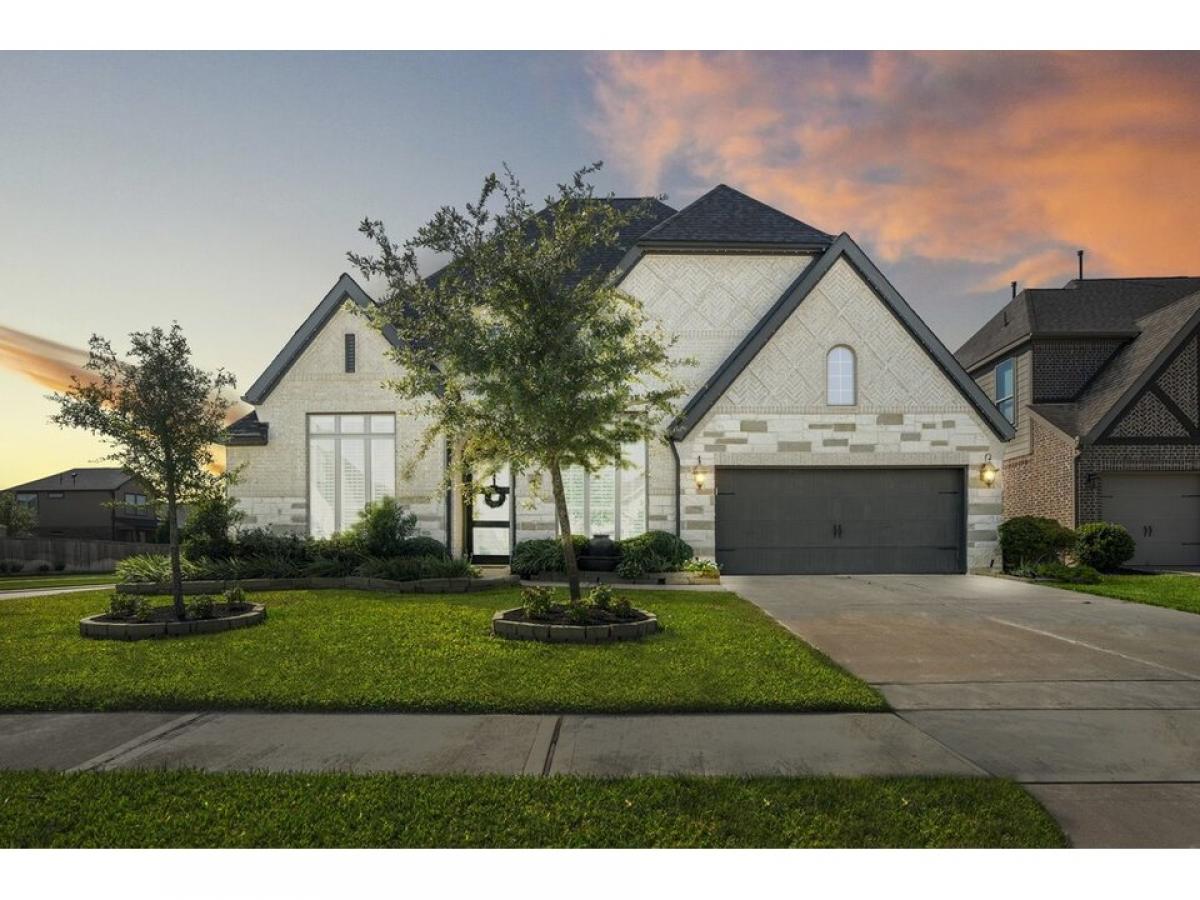 Picture of Home For Sale in Tomball, Texas, United States