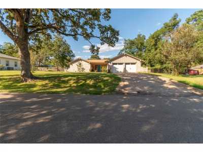 Home For Sale in Centerville, Texas