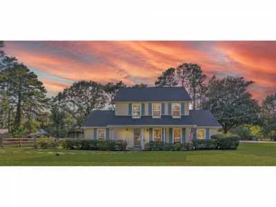 Home For Sale in Tomball, Texas