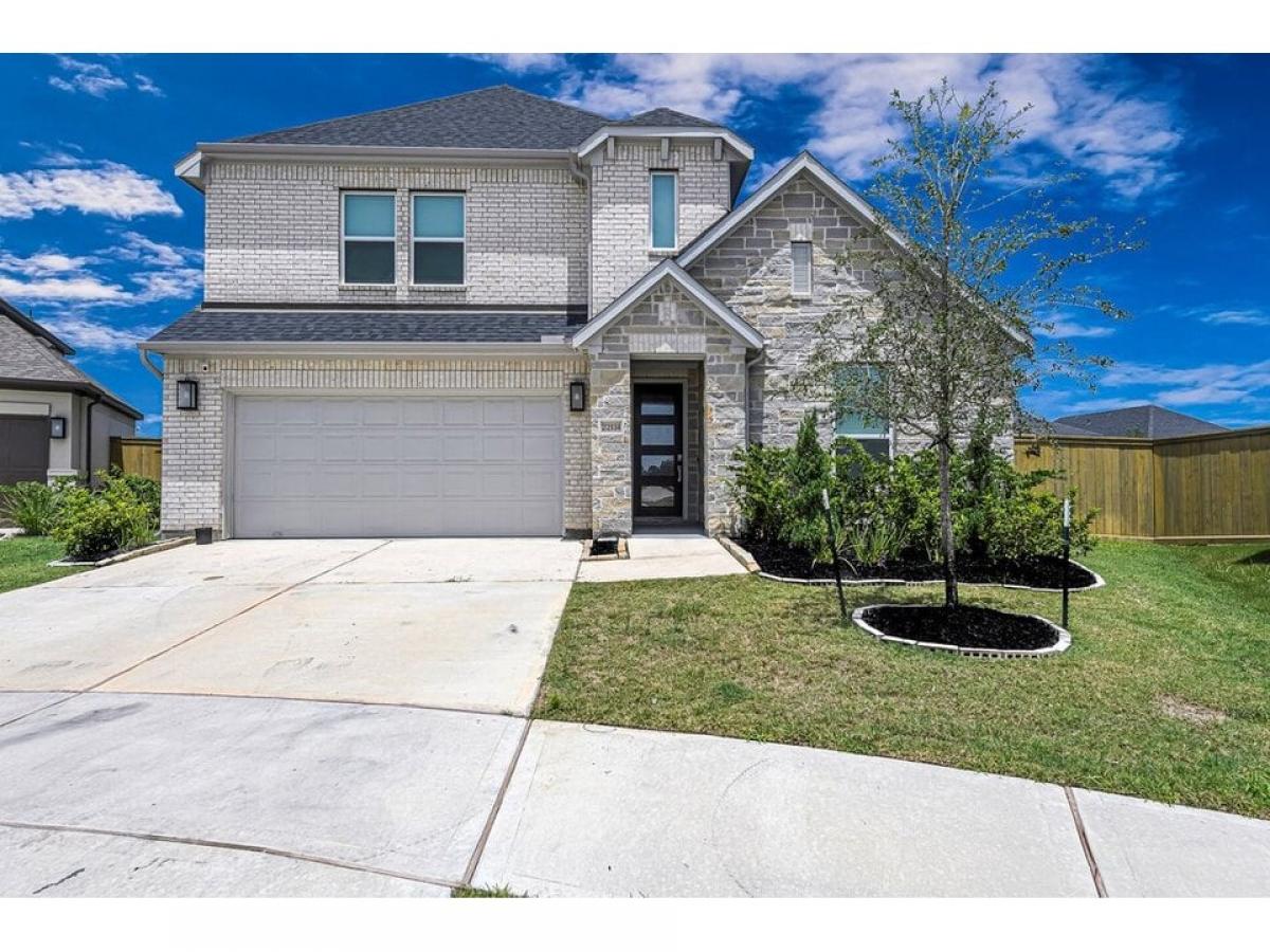 Picture of Home For Sale in Tomball, Texas, United States