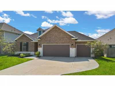 Home For Sale in Tomball, Texas