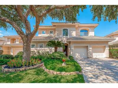 Home For Sale in Kemah, Texas