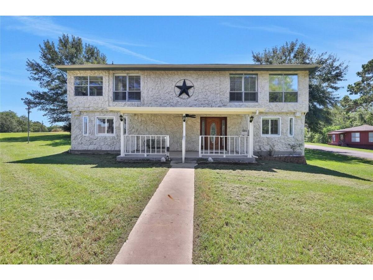 Picture of Home For Sale in Coldspring, Texas, United States