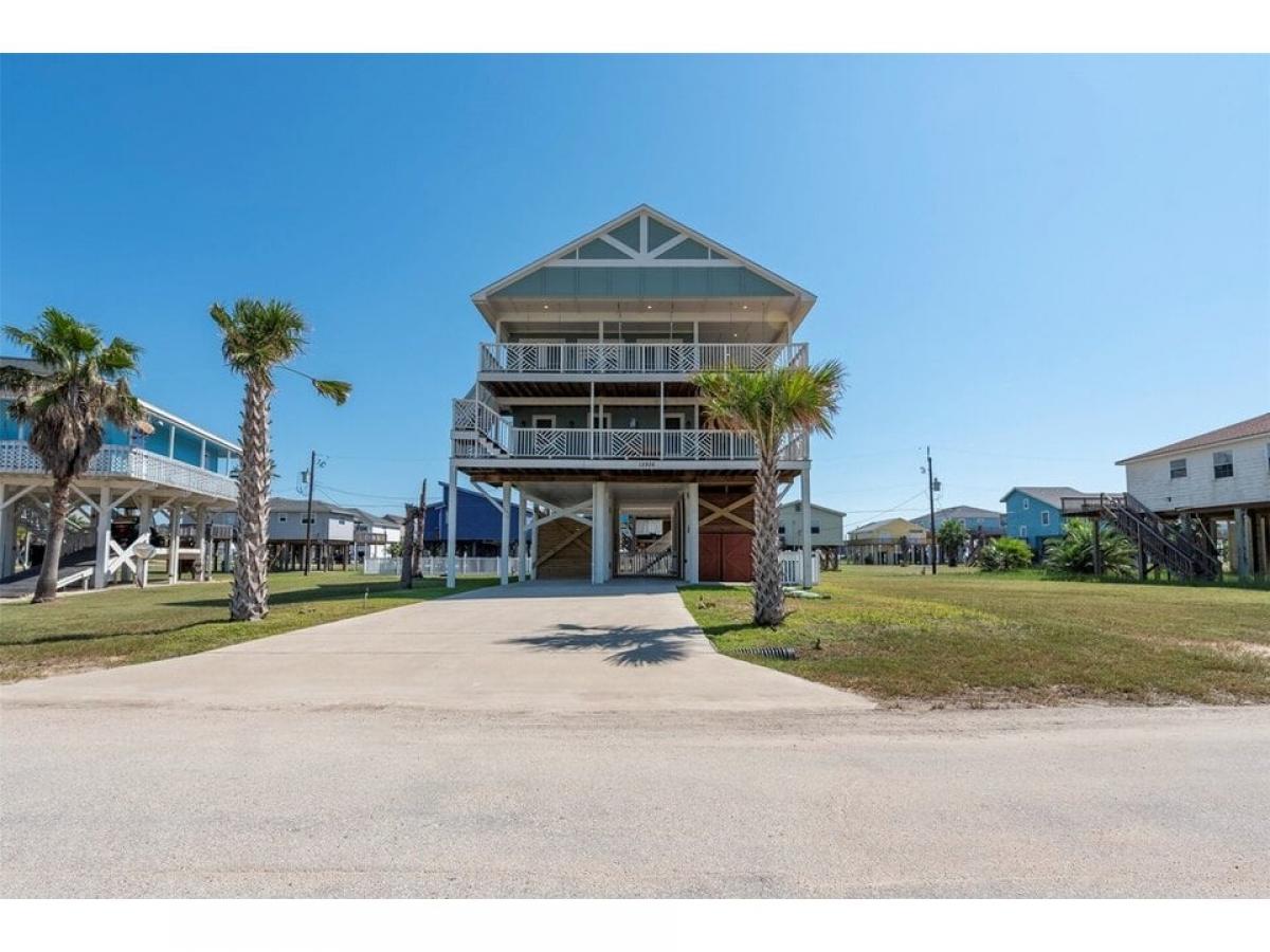 Picture of Home For Sale in Freeport, Texas, United States