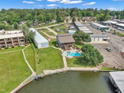 Home For Sale in Montgomery, Texas