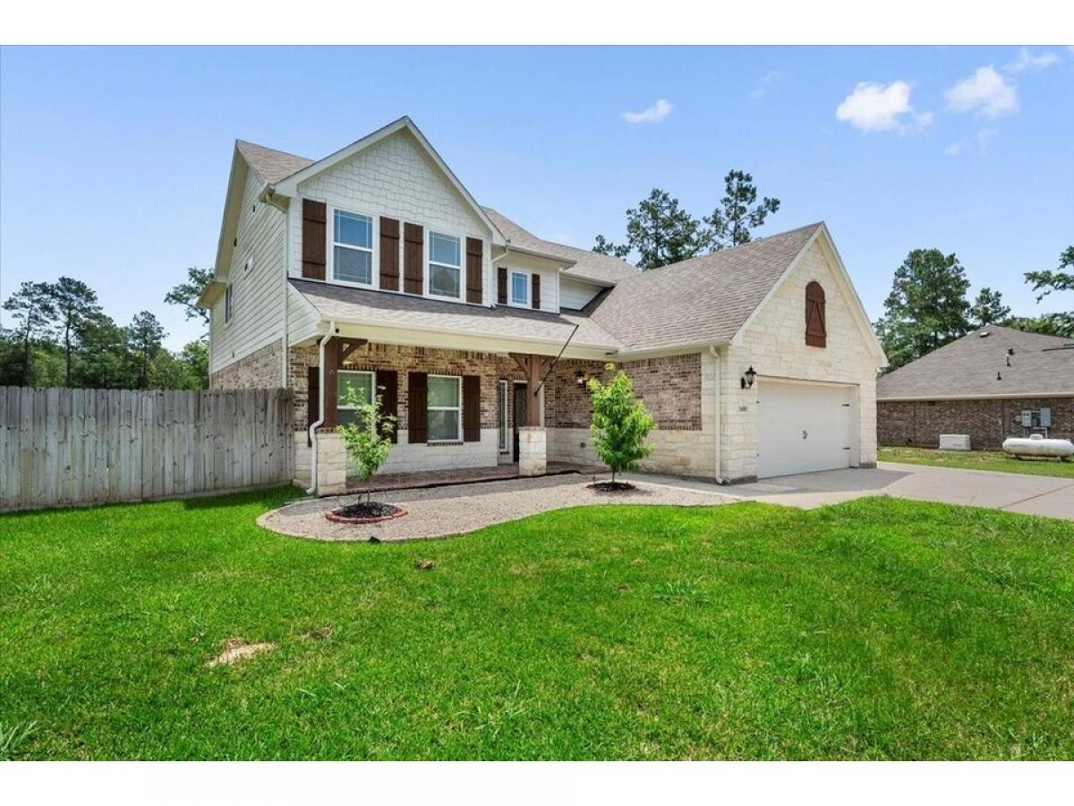 Picture of Home For Sale in Conroe, Texas, United States