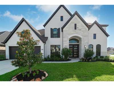 Home For Sale in Tomball, Texas