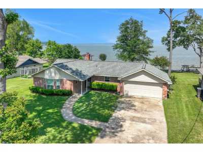 Home For Sale in Point Blank, Texas