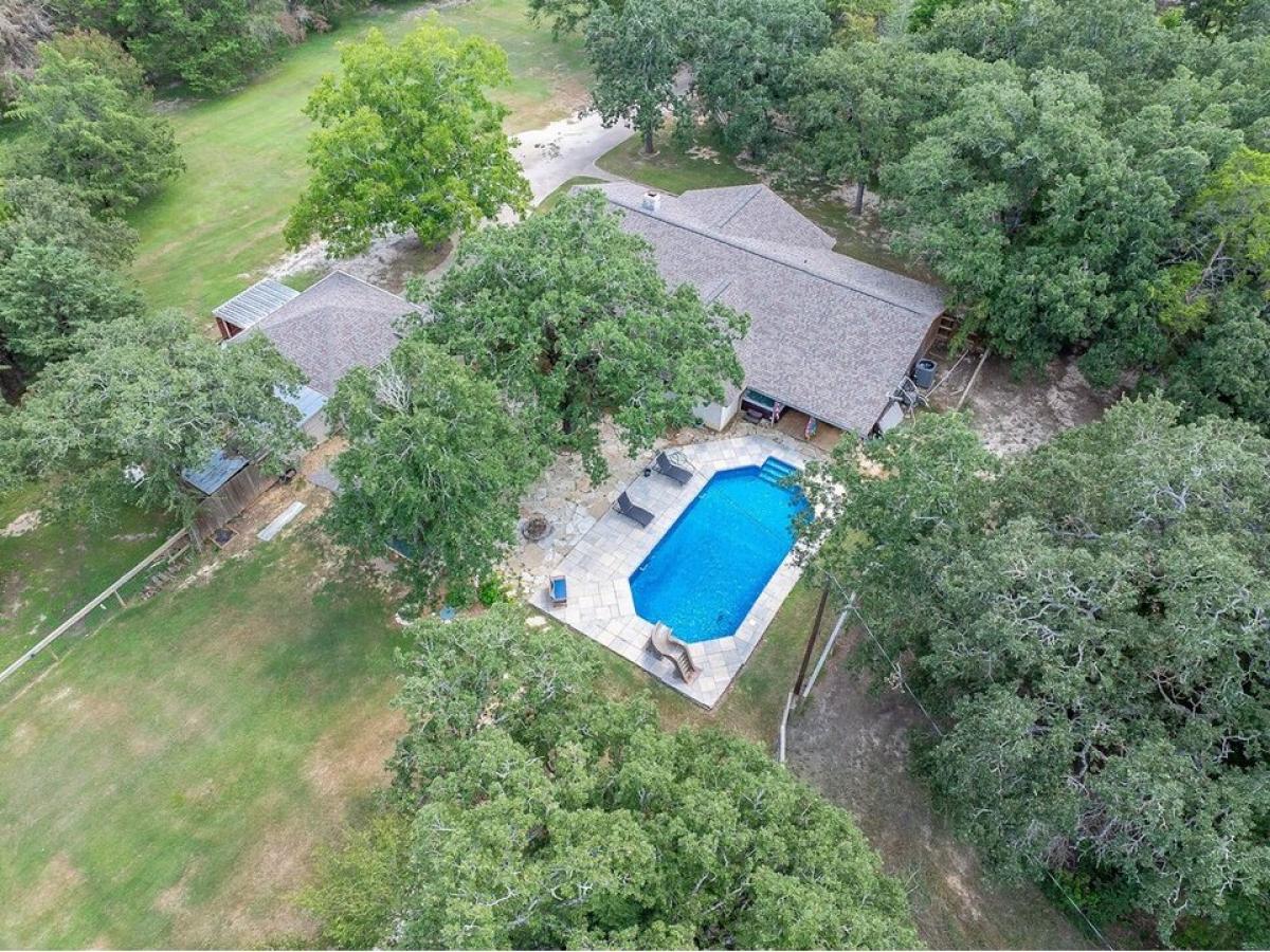 Picture of Home For Sale in College Station, Texas, United States