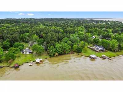 Home For Sale in Coldspring, Texas