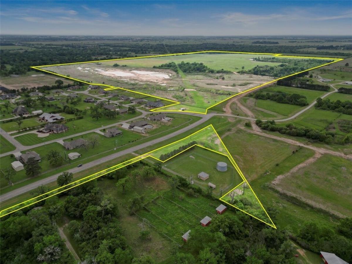 Picture of Residential Land For Sale in Hockley, Texas, United States