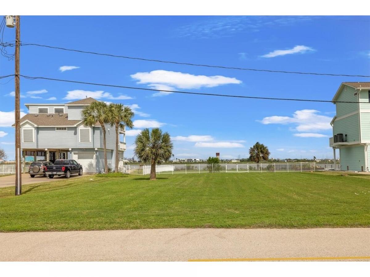 Picture of Residential Land For Sale in Galveston, Texas, United States