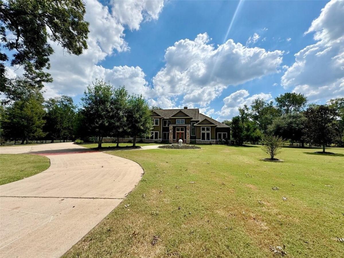 Picture of Home For Sale in Fulshear, Texas, United States