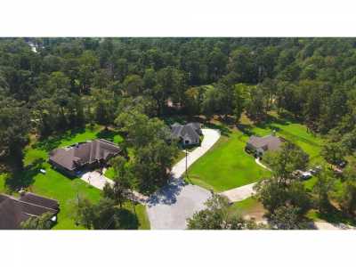 Home For Sale in Huffman, Texas