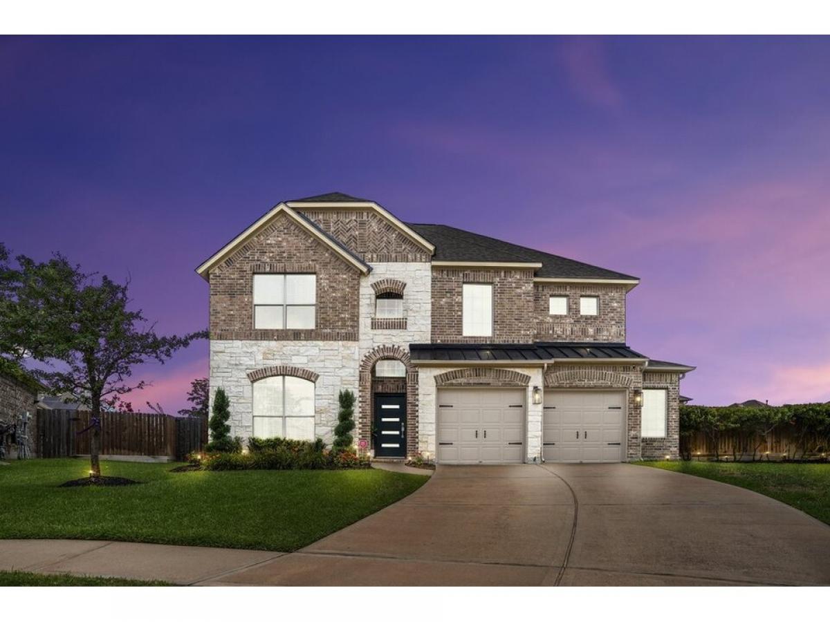 Picture of Home For Sale in Tomball, Texas, United States