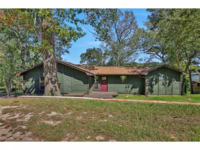 Home For Sale in Coldspring, Texas