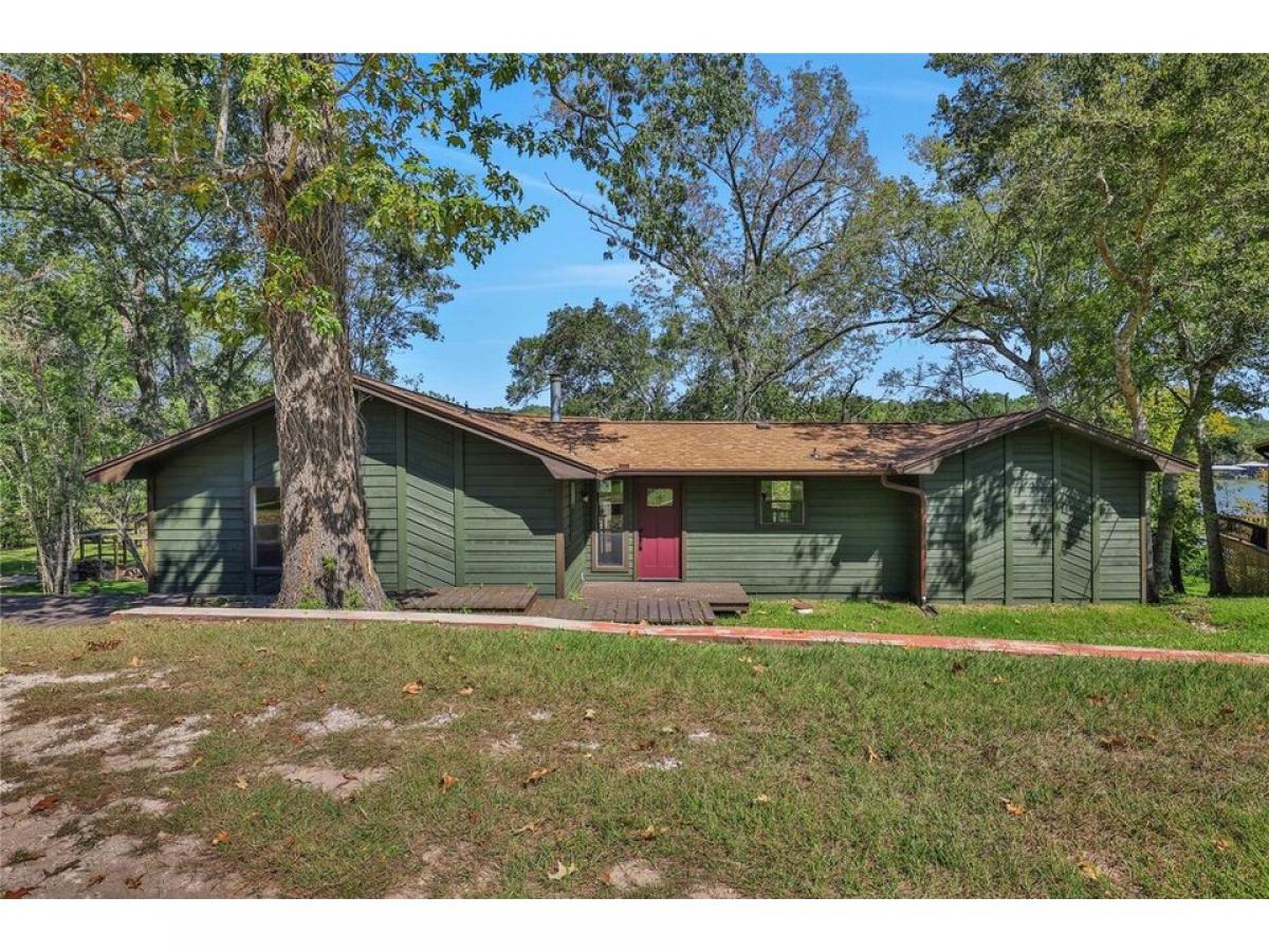 Picture of Home For Sale in Coldspring, Texas, United States