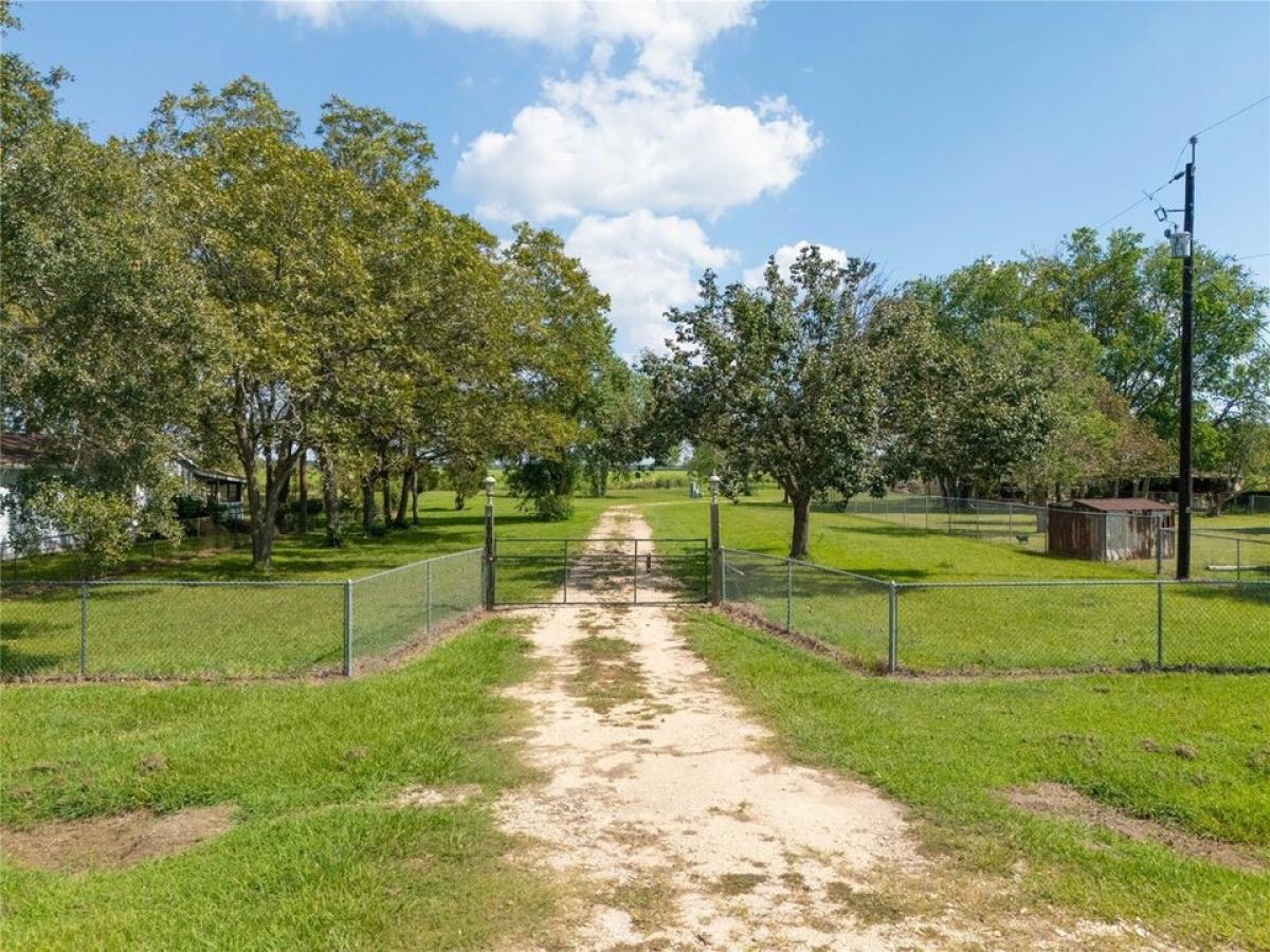 Picture of Residential Land For Sale in Bay City, Texas, United States