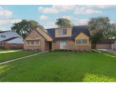 Home For Sale in Seabrook, Texas