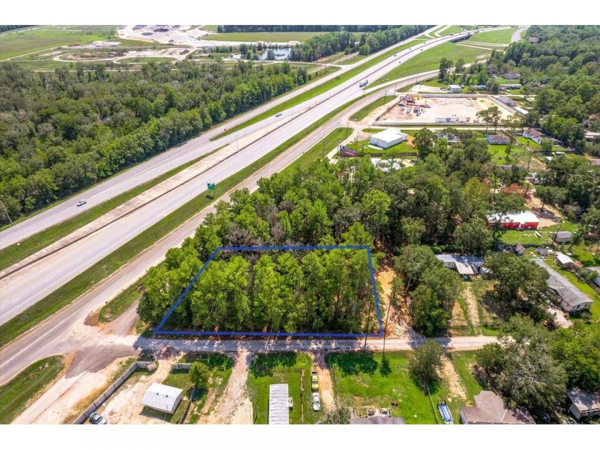 Picture of Residential Land For Sale in Cleveland, Texas, United States