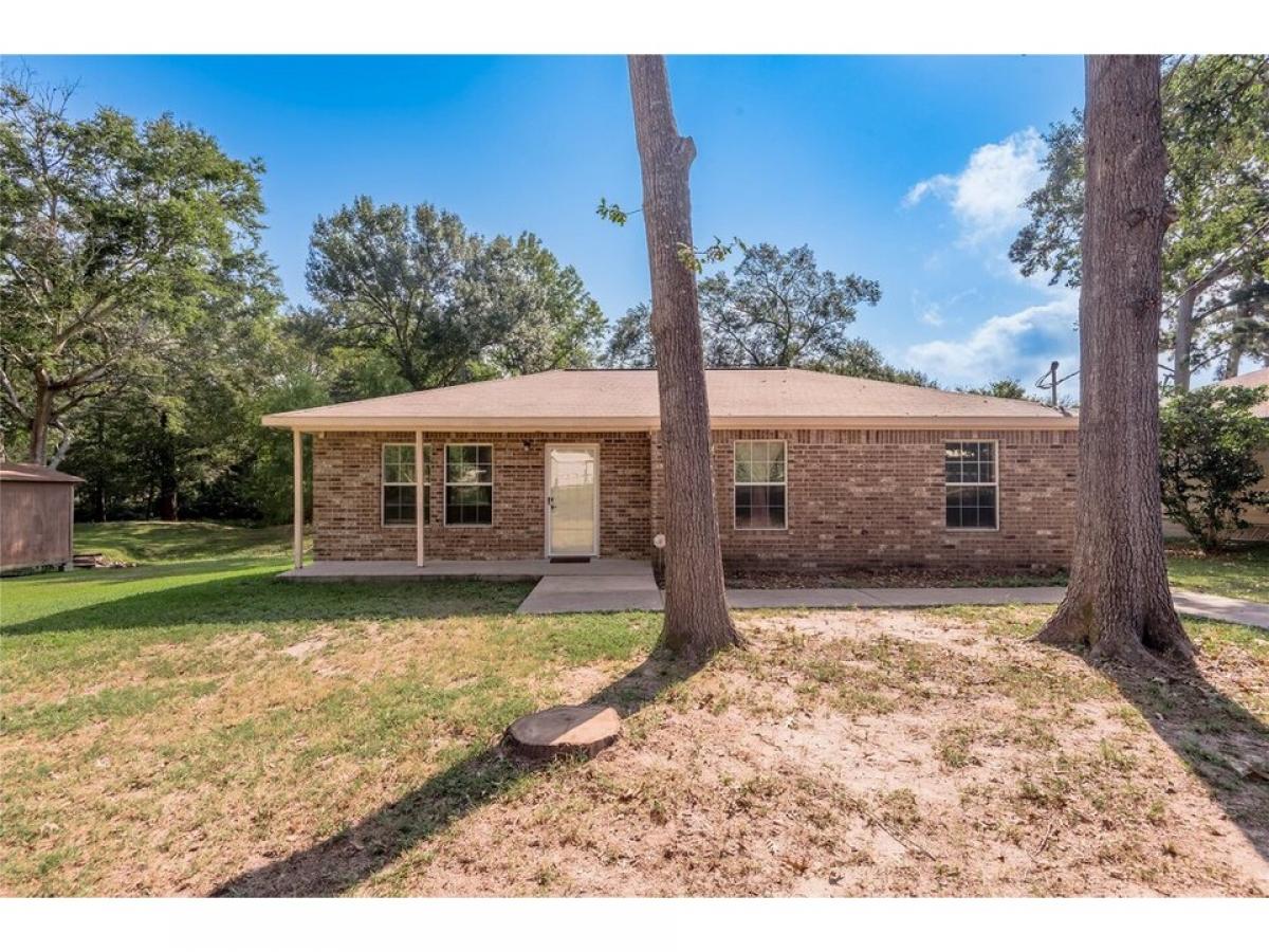 Picture of Home For Sale in Trinity, Texas, United States