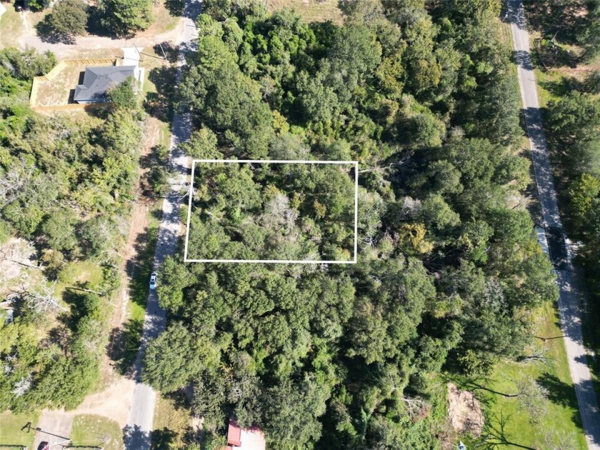 Picture of Residential Land For Sale in Hempstead, Texas, United States