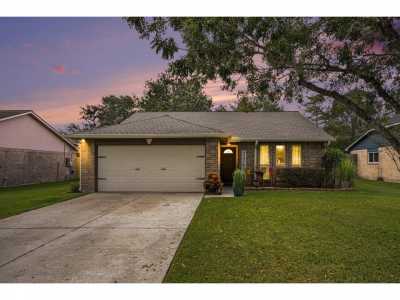 Home For Sale in League City, Texas