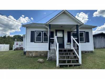 Home For Sale in Sevierville, Tennessee