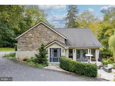 Home For Sale in Emmaus, Pennsylvania