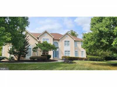 Home For Sale in Yardley, Pennsylvania