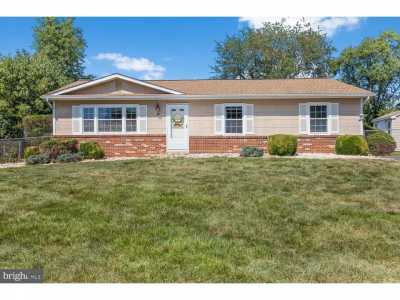 Home For Sale in Ewing, New Jersey