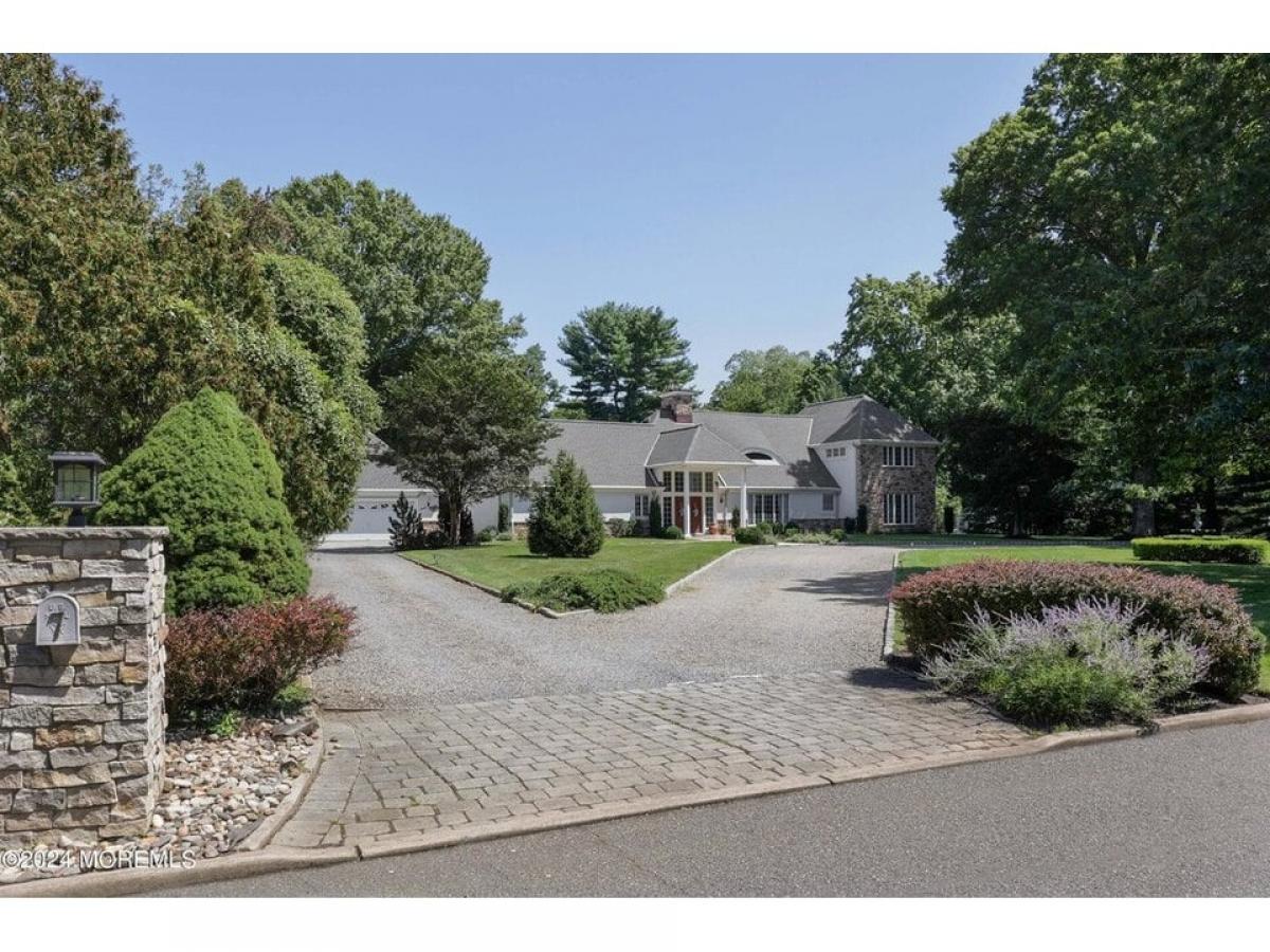 Picture of Home For Sale in Rumson, New Jersey, United States