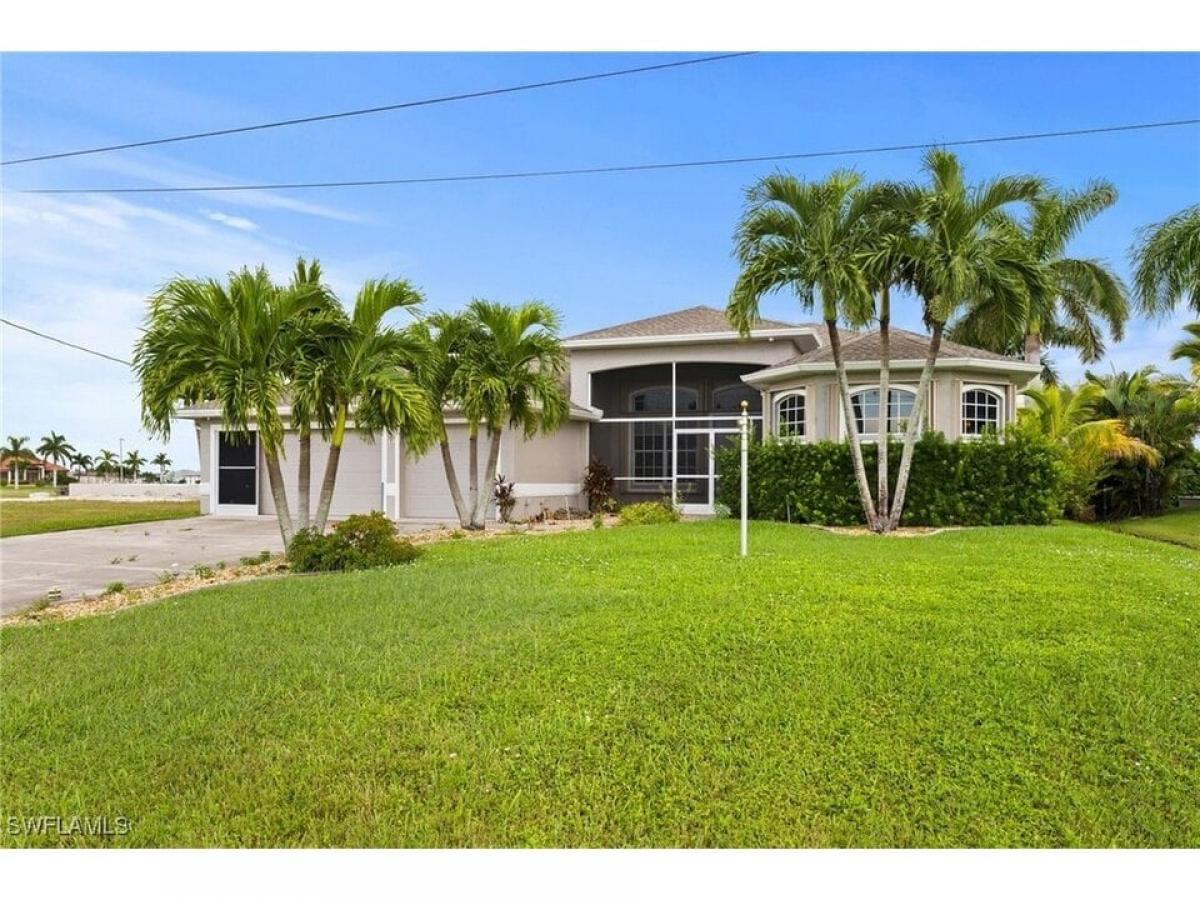 Picture of Home For Sale in Cape Coral, Florida, United States