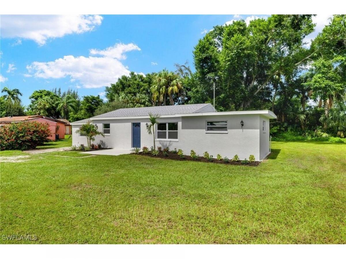 Picture of Home For Sale in Fort Myers, Florida, United States