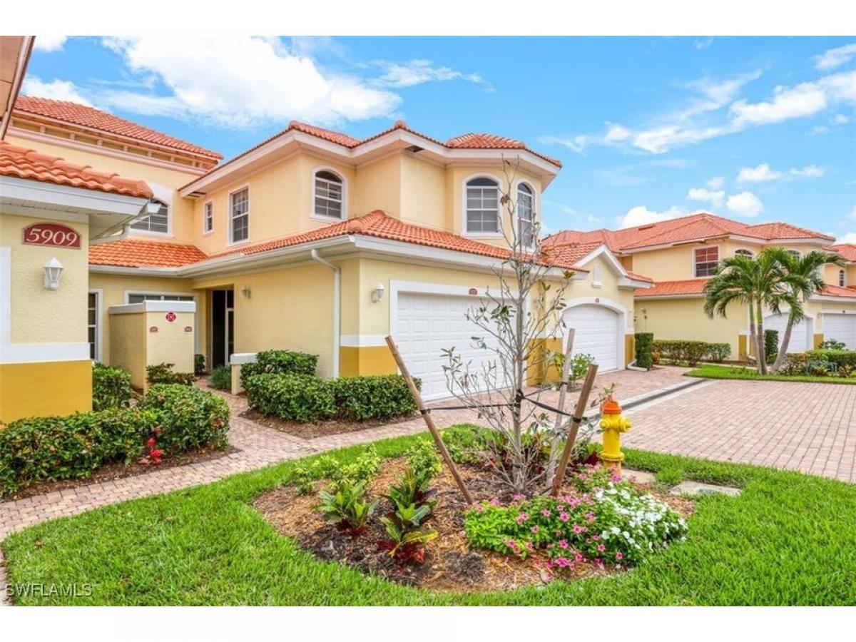 Picture of Home For Sale in Cape Coral, Florida, United States