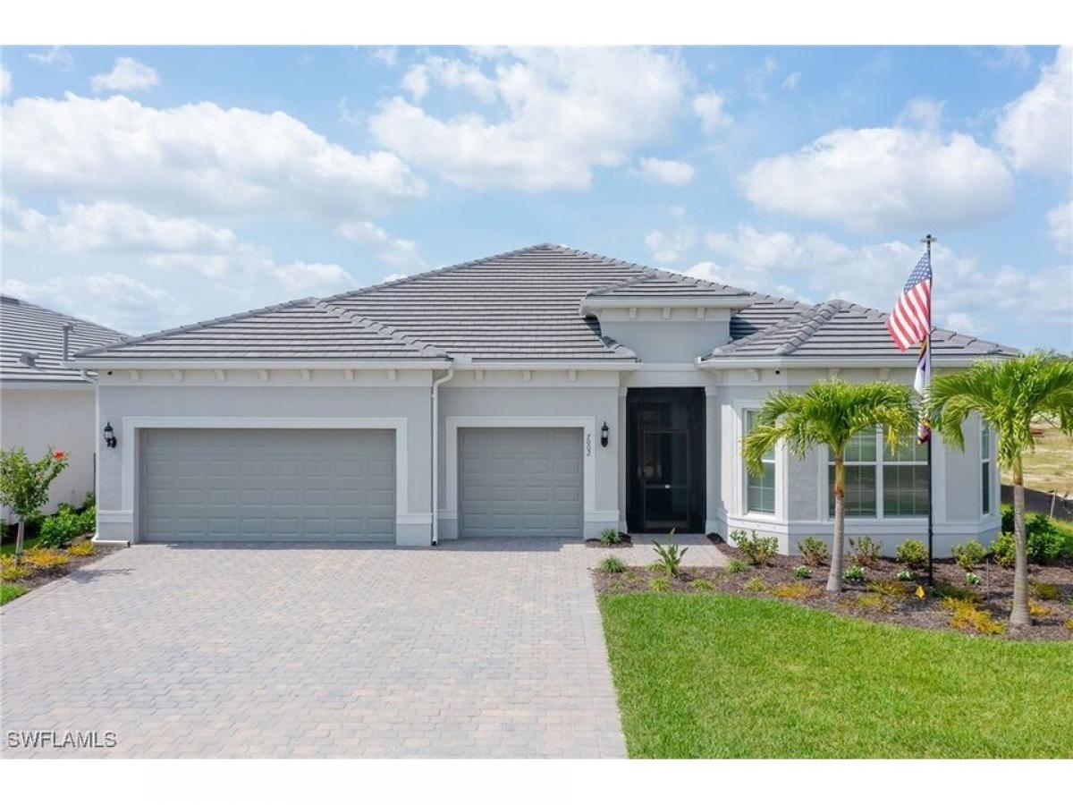 Picture of Home For Sale in North Fort Myers, Florida, United States