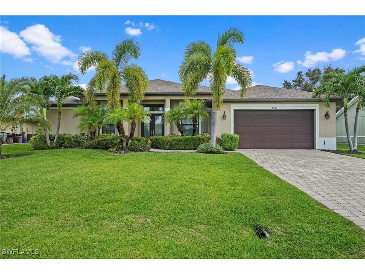 Picture of Home For Sale in Cape Coral, Florida, United States