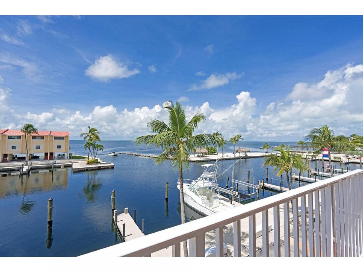 Picture of Home For Sale in Plantation Key, Florida, United States