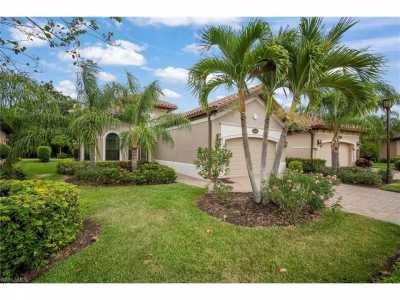 Home For Sale in Naples, Florida