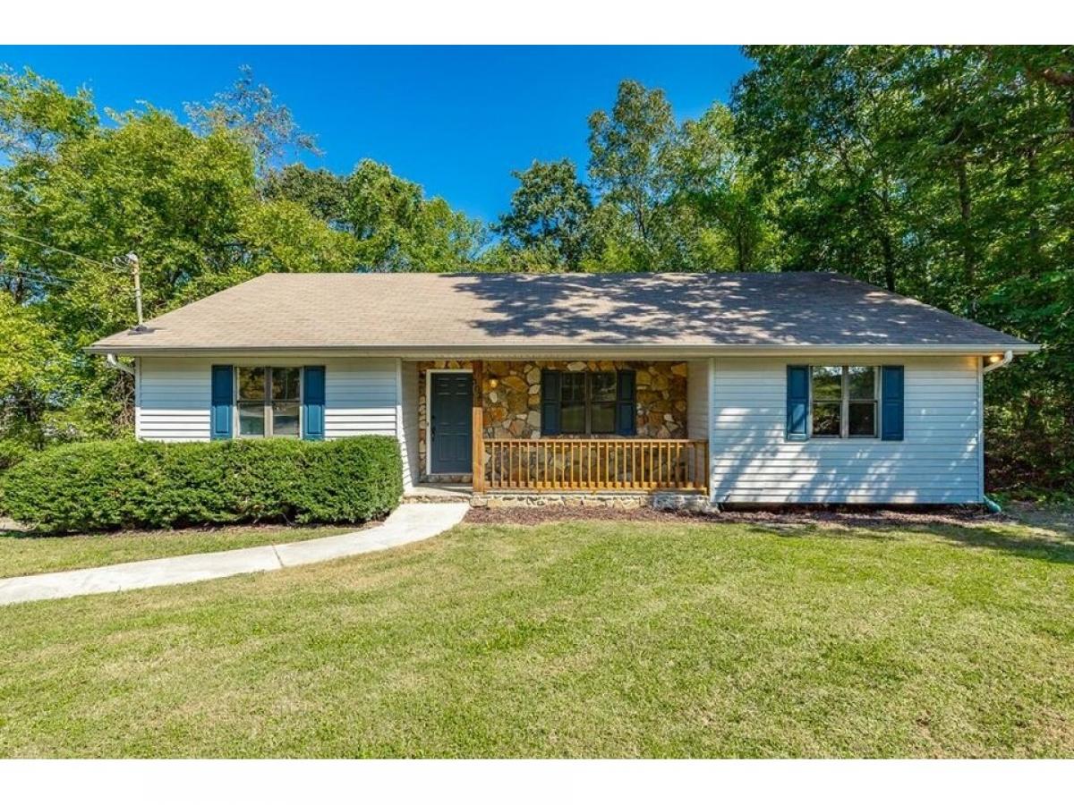 Picture of Home For Sale in Ringgold, Georgia, United States