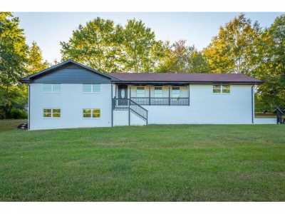 Home For Sale in Tunnel Hill, Georgia