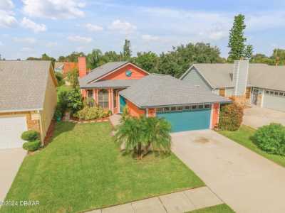 Home For Sale in New Smyrna Beach, Florida