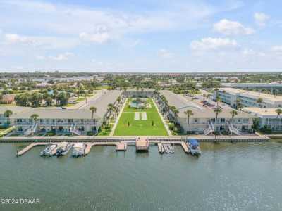 Home For Sale in New Smyrna Beach, Florida