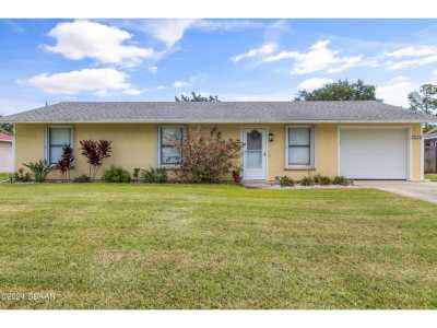 Home For Sale in Edgewater, Florida