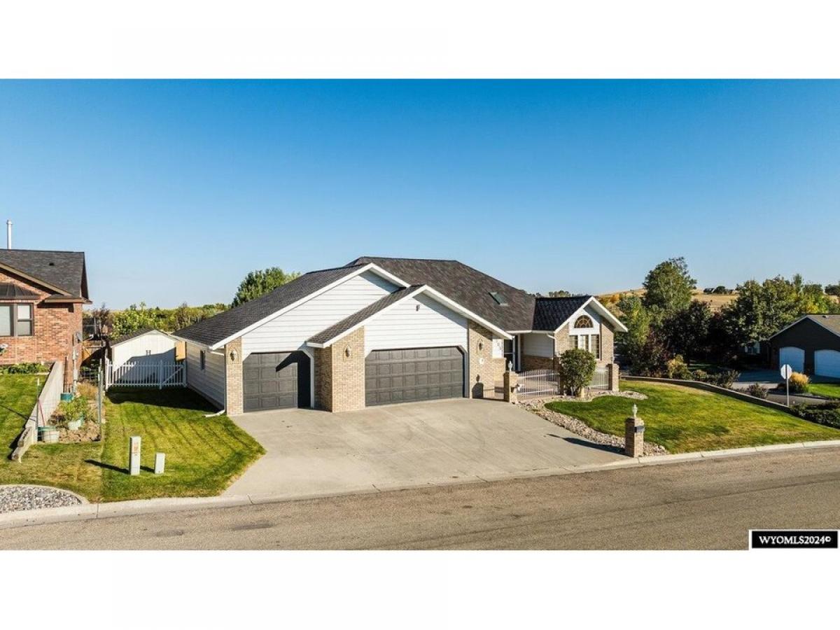 Picture of Home For Sale in Buffalo, Wyoming, United States