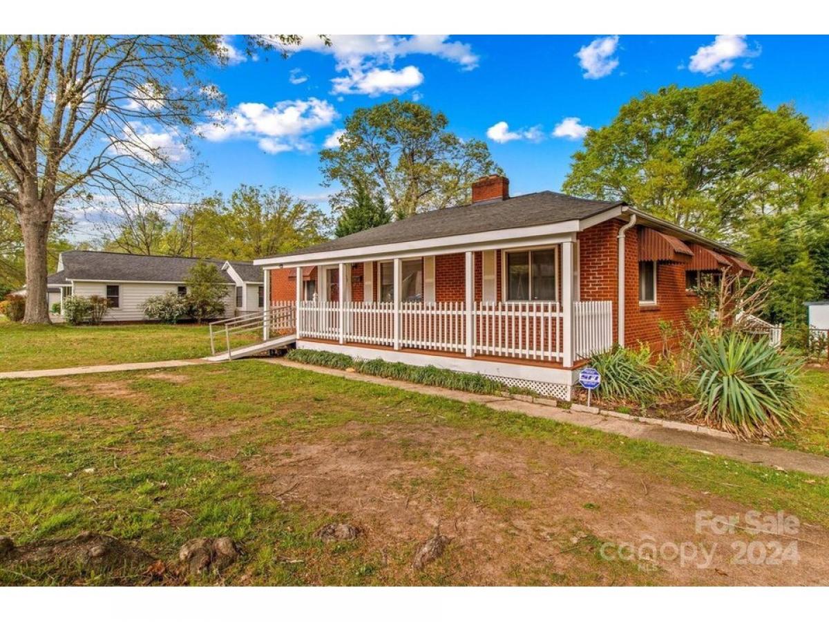 Picture of Home For Sale in Kannapolis, North Carolina, United States