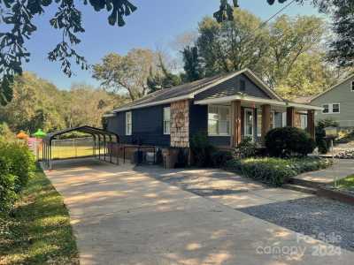 Home For Sale in Shelby, North Carolina