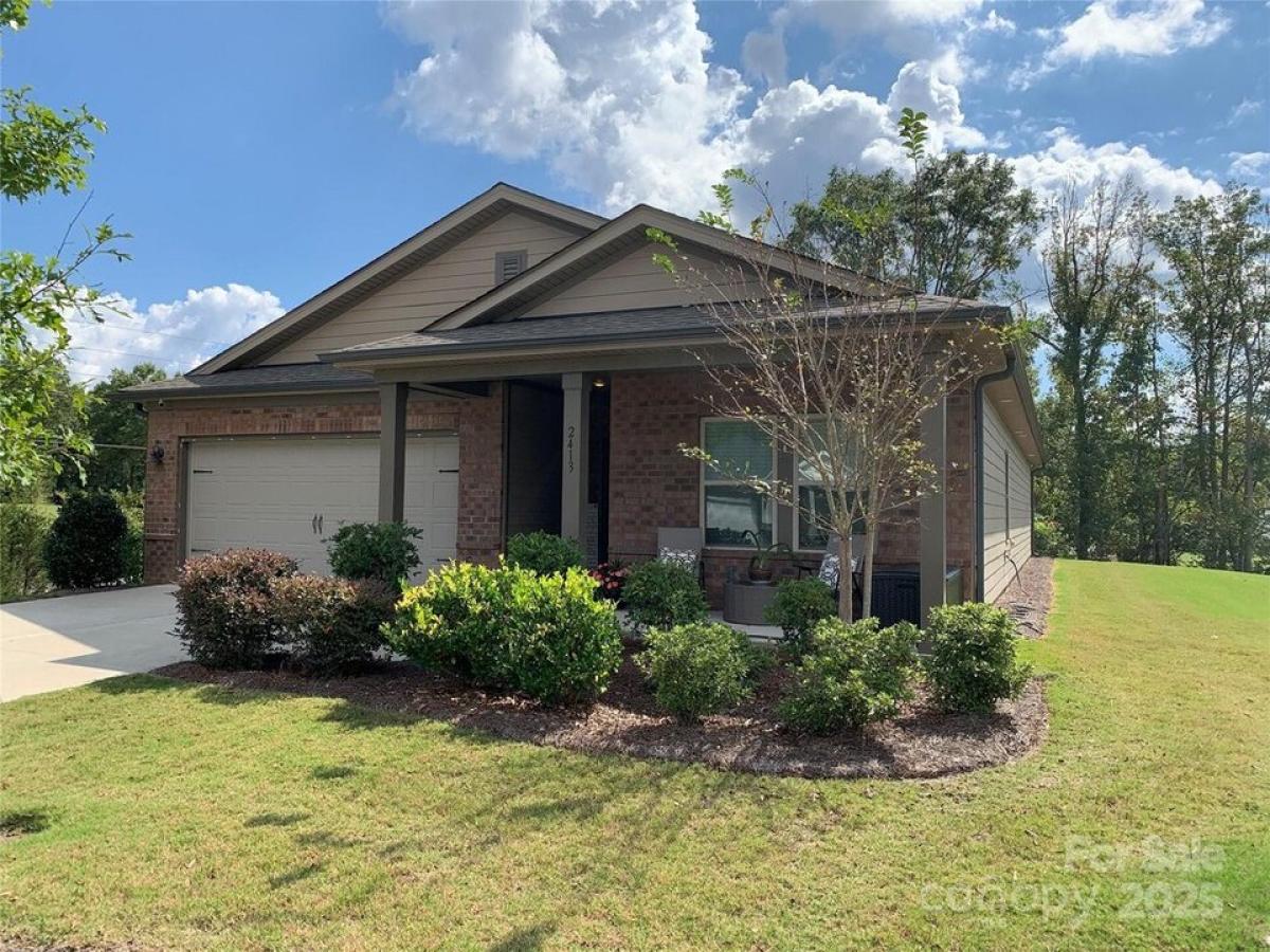 Picture of Home For Sale in Denver, North Carolina, United States