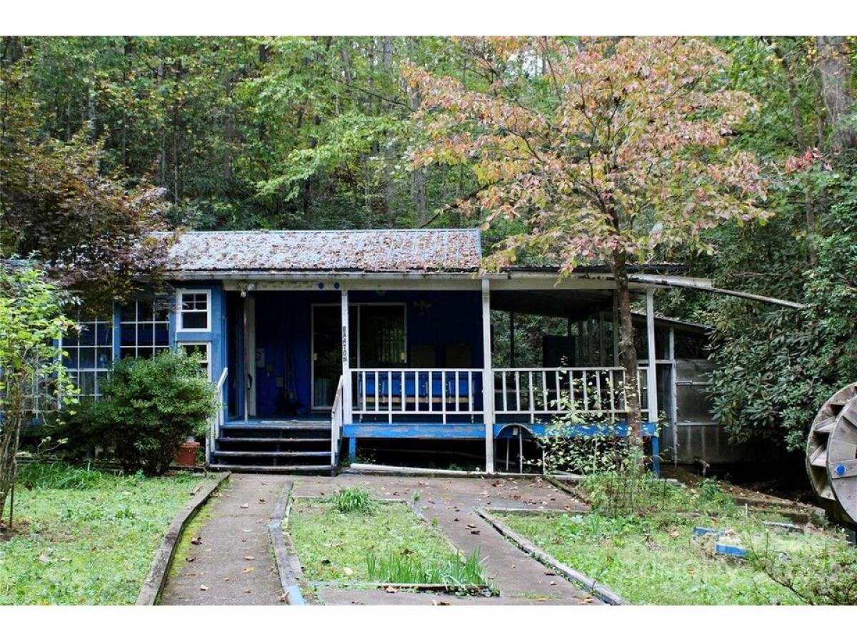 Picture of Home For Sale in Brevard, North Carolina, United States