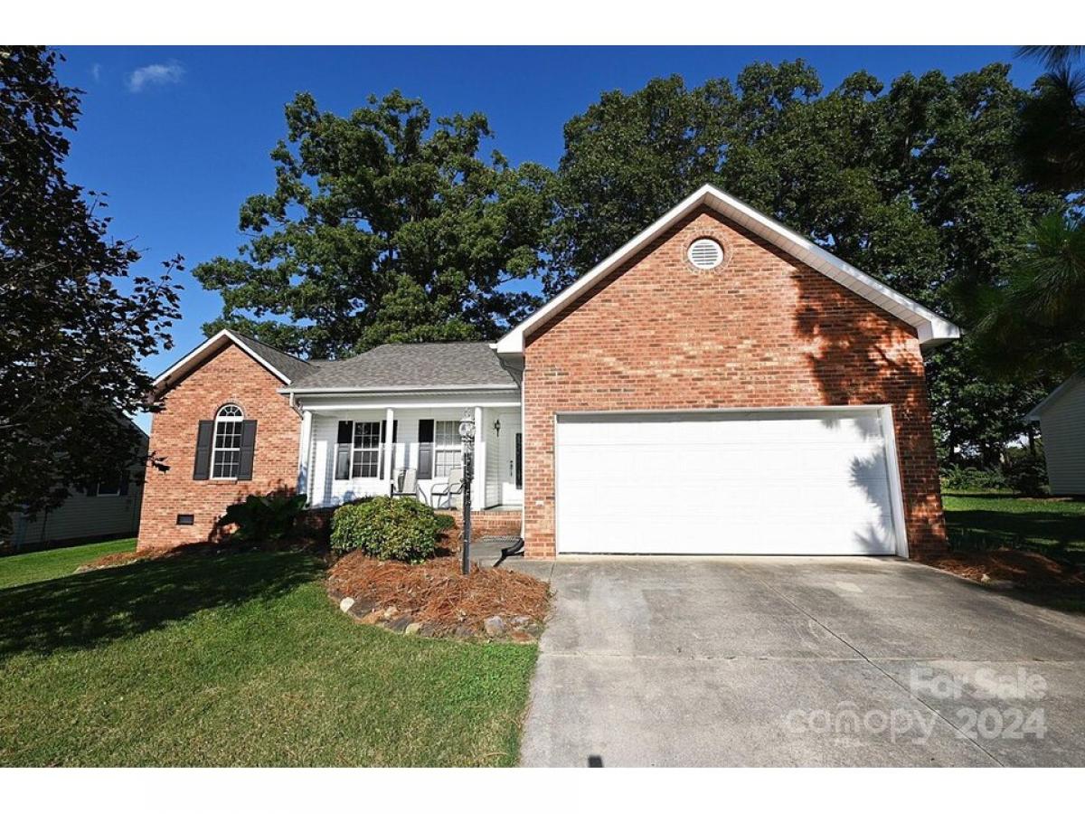 Picture of Home For Sale in Conover, North Carolina, United States